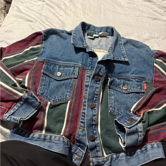 Hang Ten Denim Jacket with Striped Sleeves - Picture 6 of 7